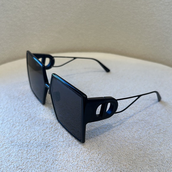 DIOR Sunglasses - Picture 4 of 13